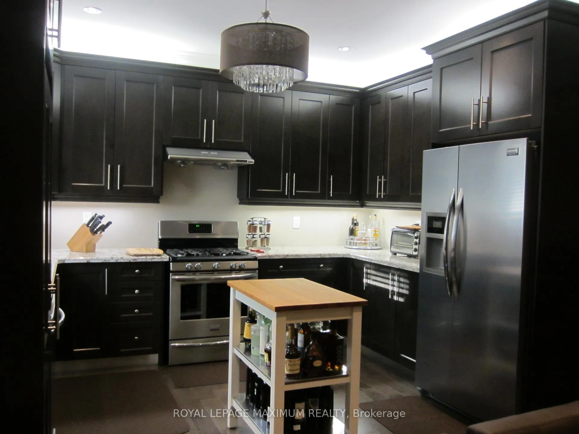 Photo 11 of 16 Orion Avenue, Vaughan, Vellore Village — HOMEH