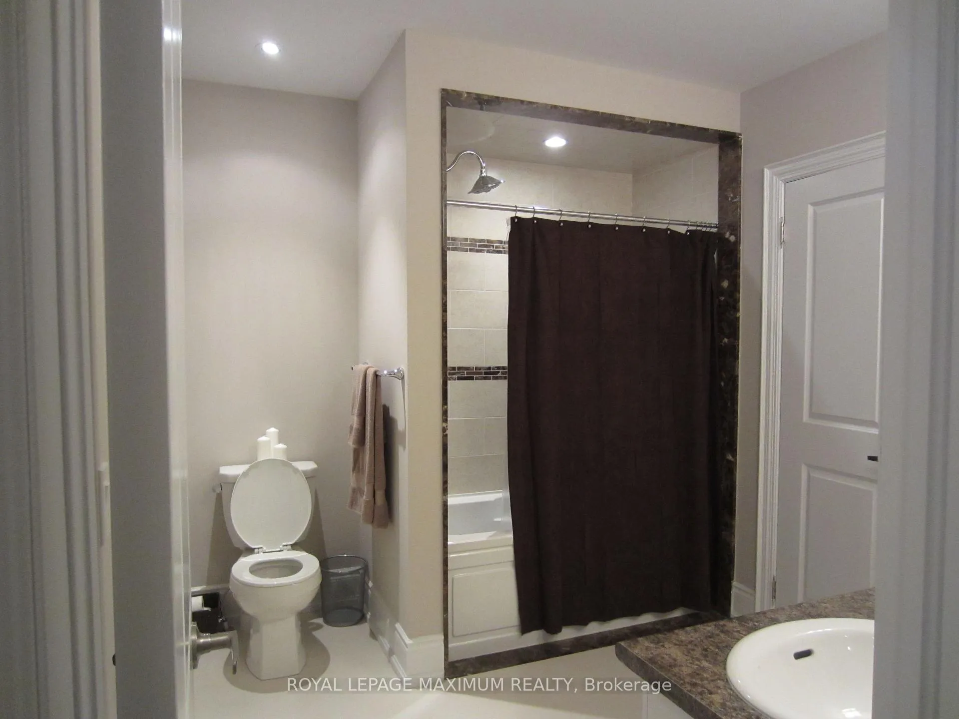 Photo 16 of 16 Orion Avenue, Vaughan, Vellore Village — HOMEH
