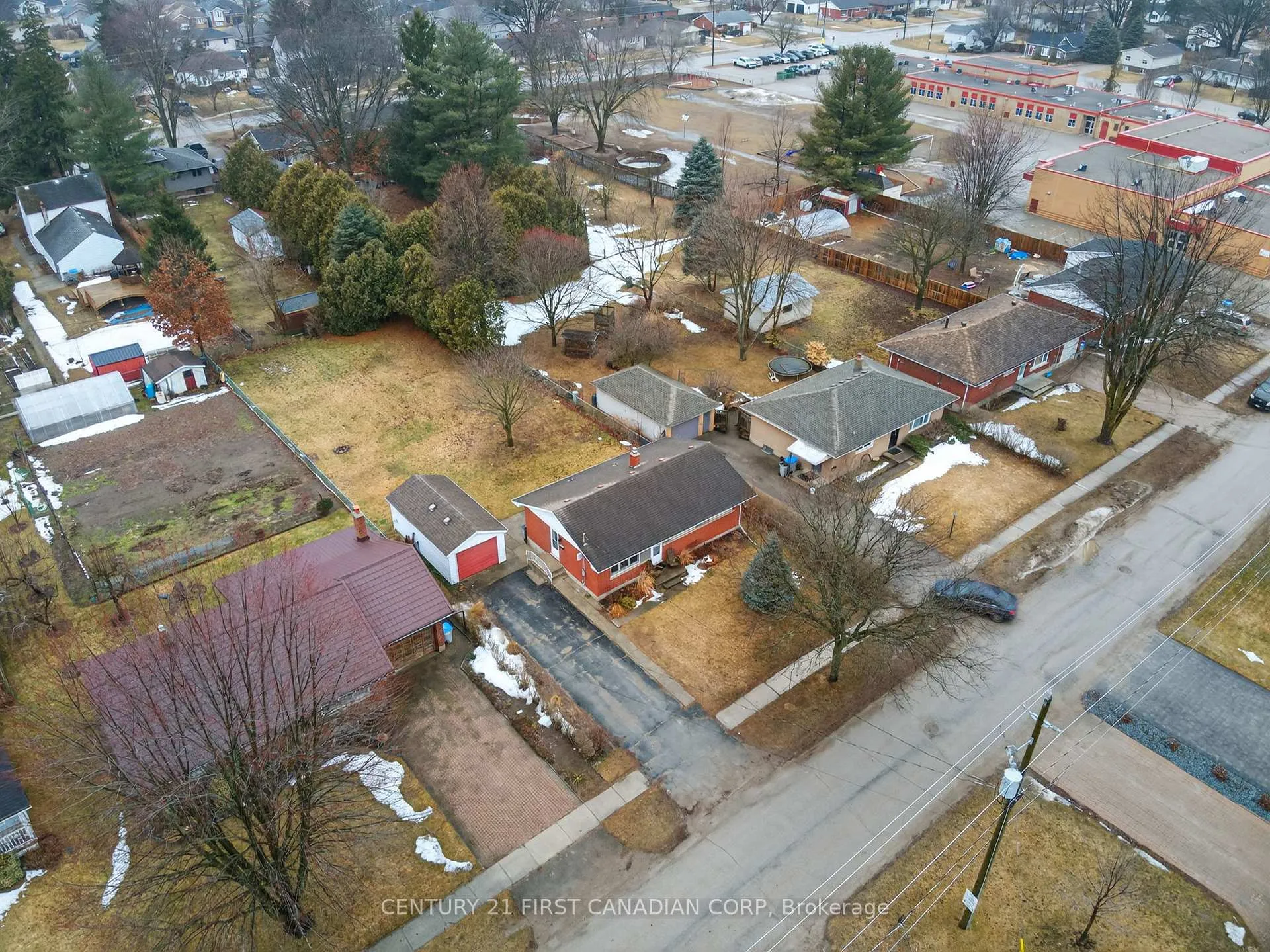 Photo 4 of 248 Beattie Street, Strathroy-Caradoc, SW — HOMEH