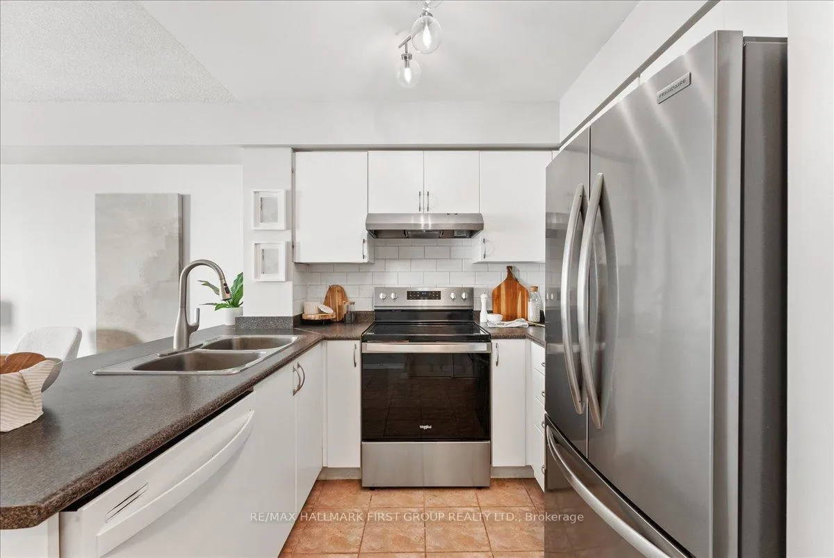 Photo 9 of Unit 218, 340 Watson Street W, Whitby, Port Whitby — HOMEH