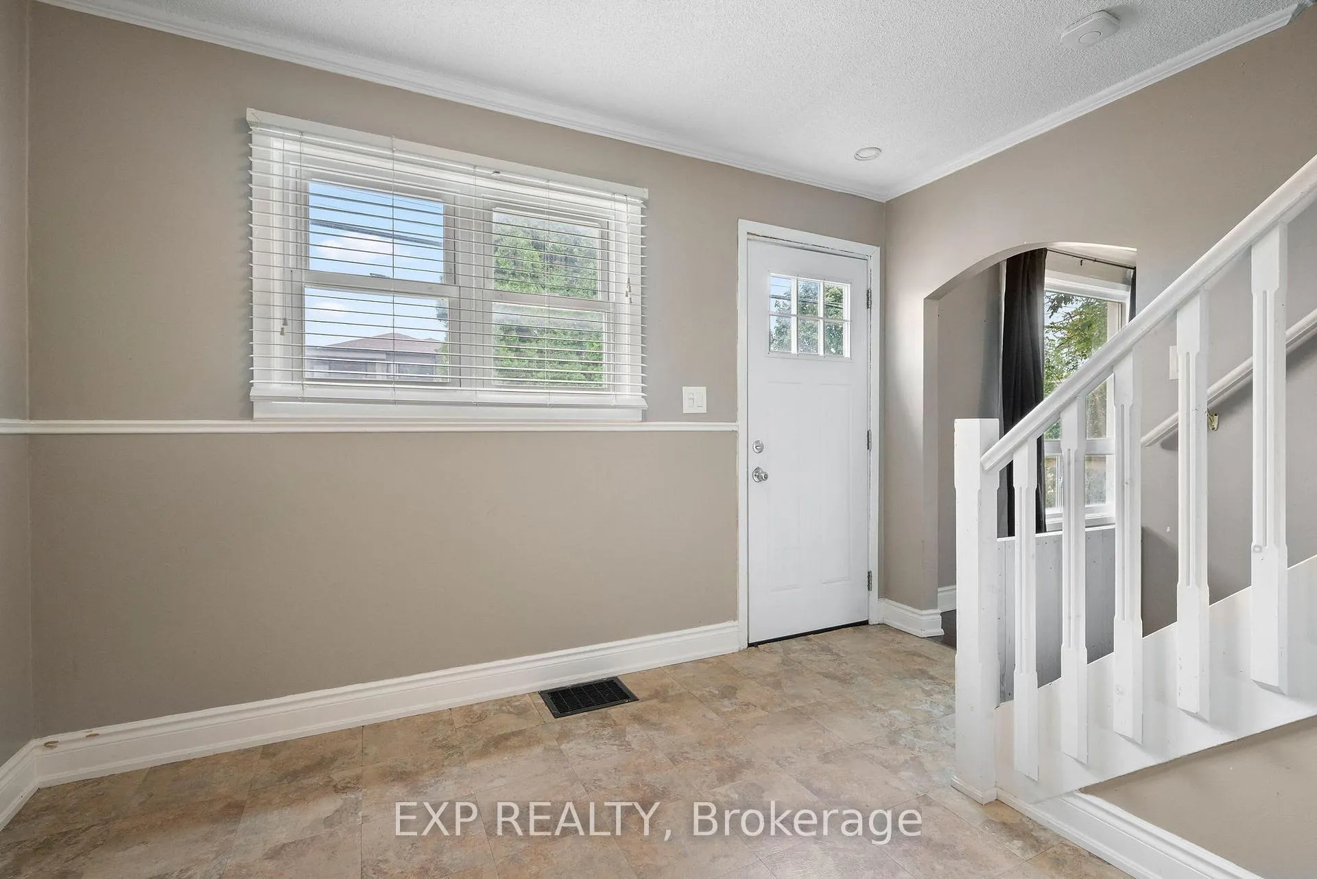 Photo 6 of 229 Morton Street, Thorold, Allanburg/Thorold South — HOMEH