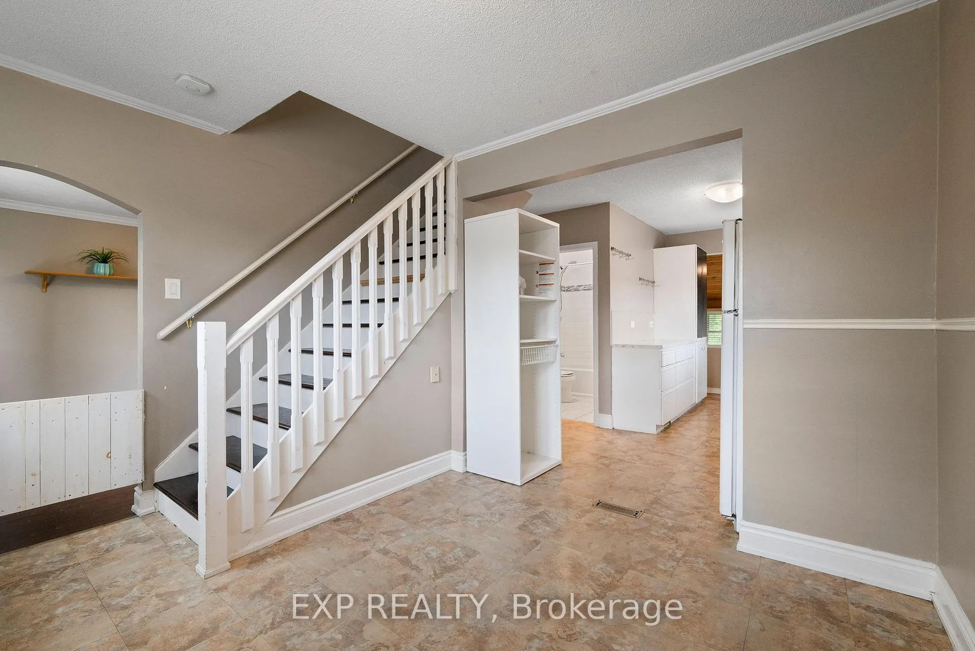 Photo 9 of 229 Morton Street, Thorold, Allanburg/Thorold South — HOMEH