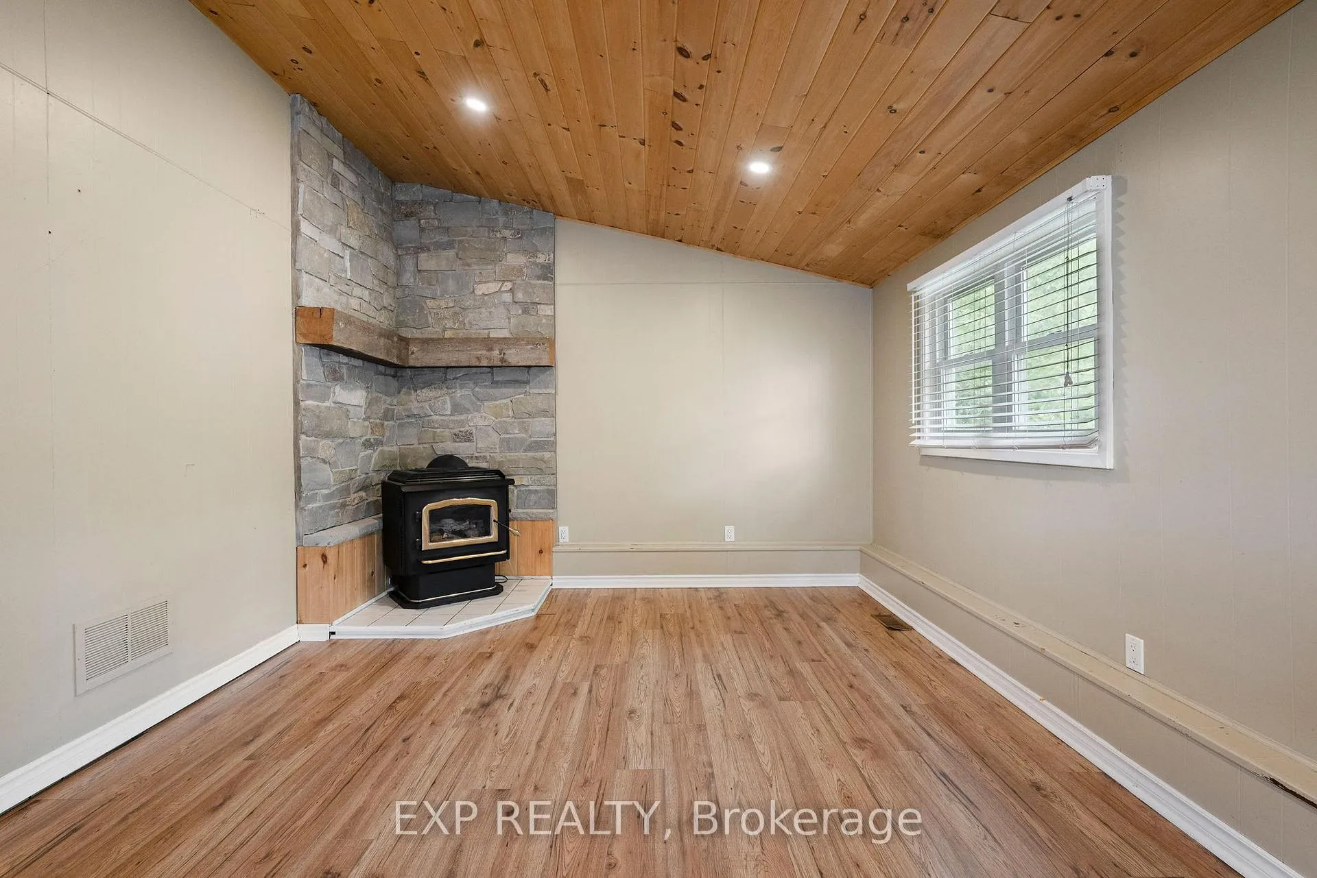 Photo 27 of 229 Morton Street, Thorold, Allanburg/Thorold South — HOMEH