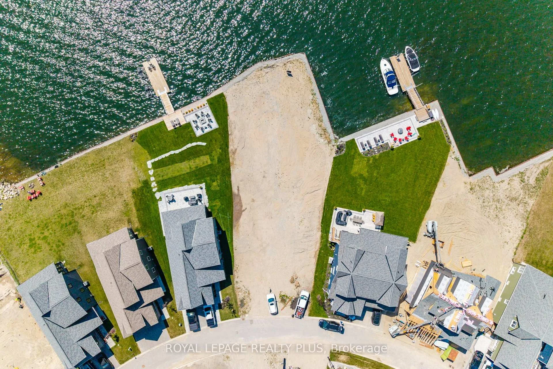Photo 3 of 20 Navigator Road, Penetanguishene — HOMEH