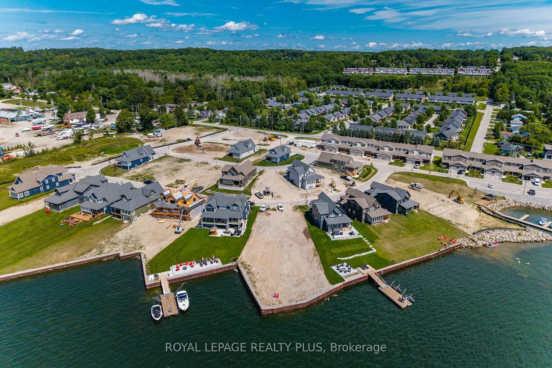 Photo 9 of 20 Navigator Road, Penetanguishene — HOMEH