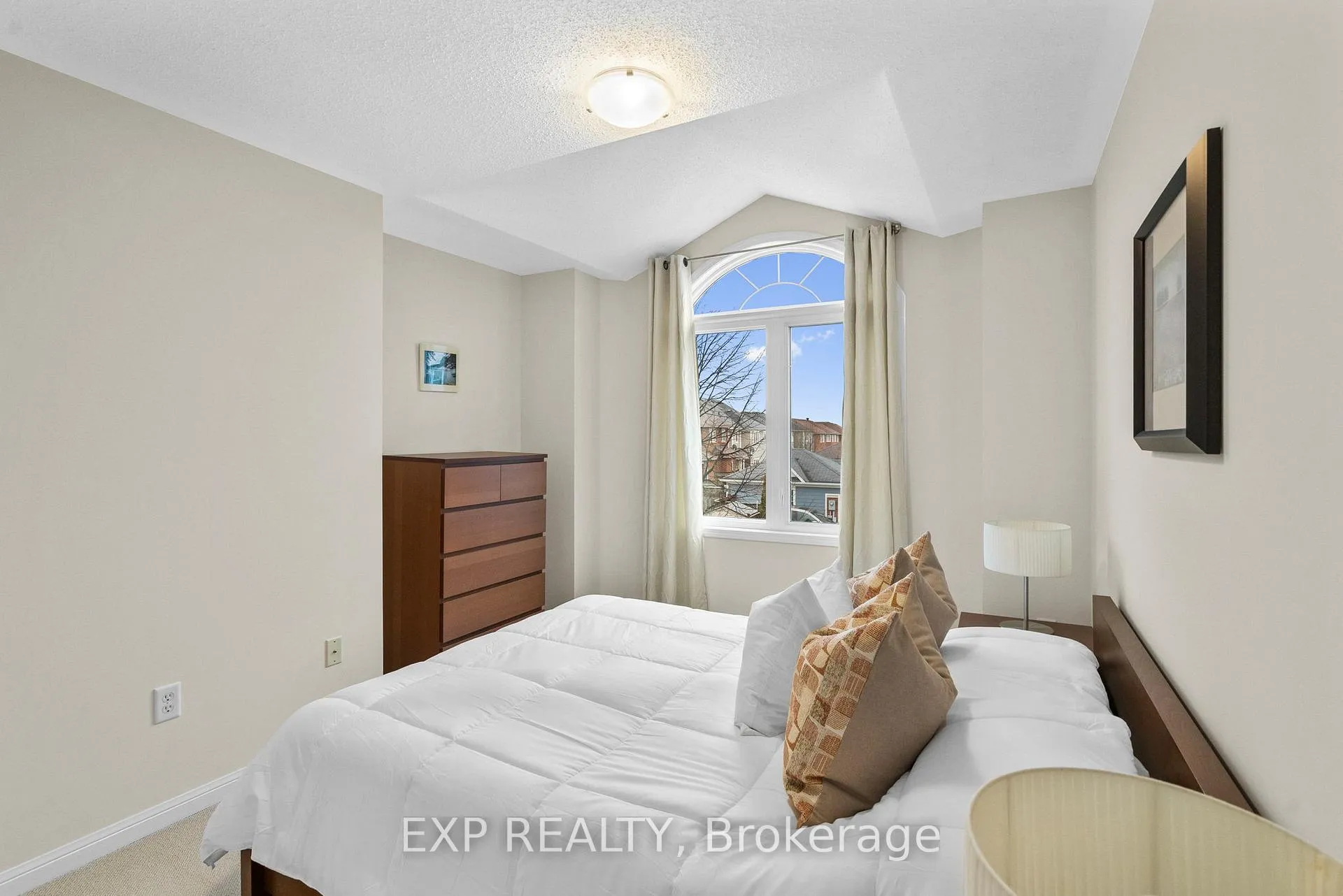 Photo 16 of 50 Murray Wilson Drive, Markham, Cornell — HOMEH