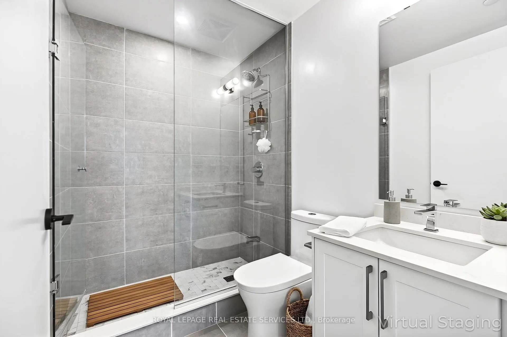 Photo 12 of Unit 512, 2450 Old Bronte Road, Oakville, Westmount — HOMEH