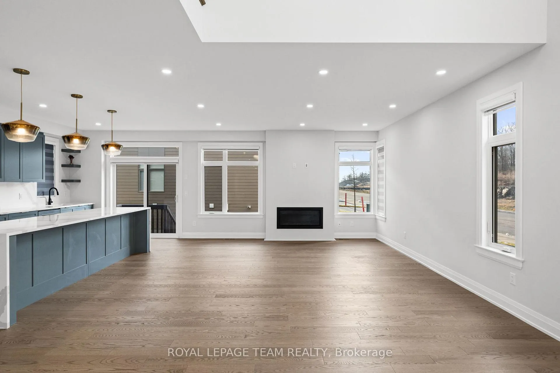 Photo 7 of 200 Ketchikan Crescent, Ottawa, Kanata - Kanata Lakes/Heritage Hills — HOMEH