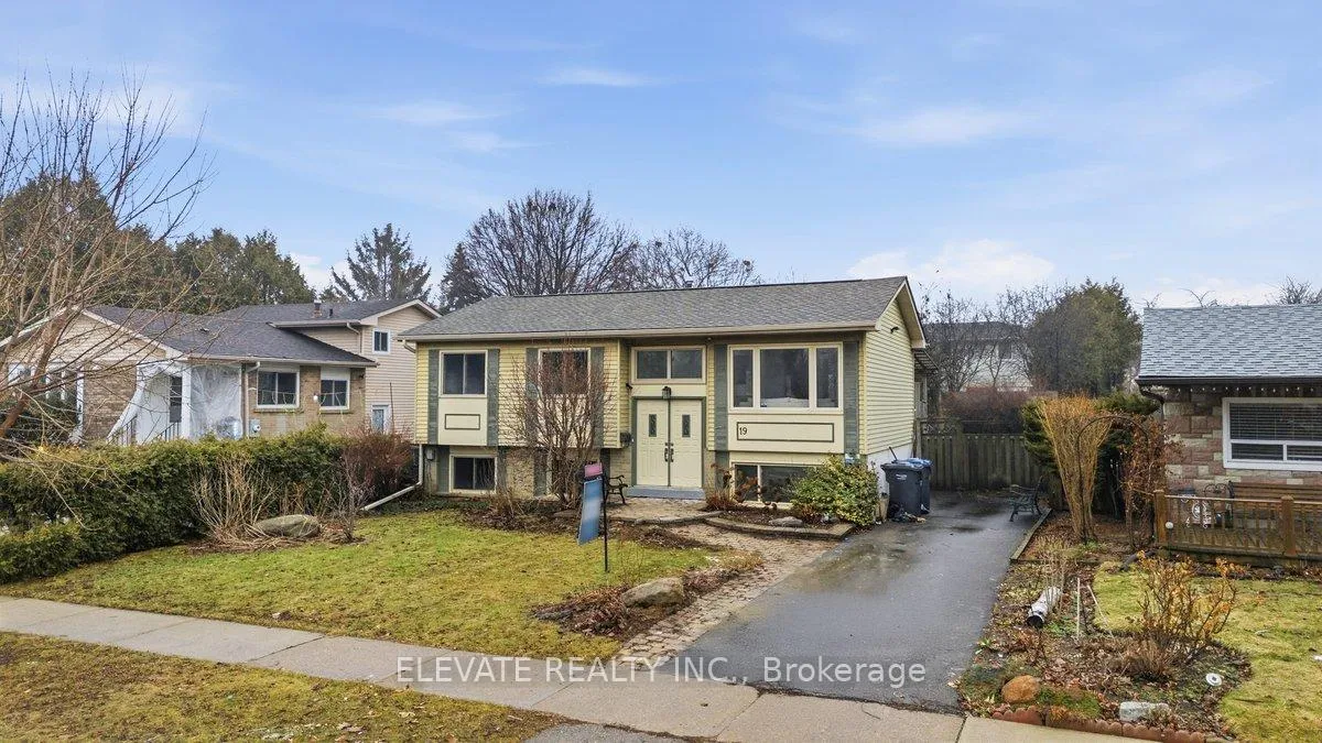 Photo 1 of 19 Madoc Drive, Brampton, Madoc — HOMEH