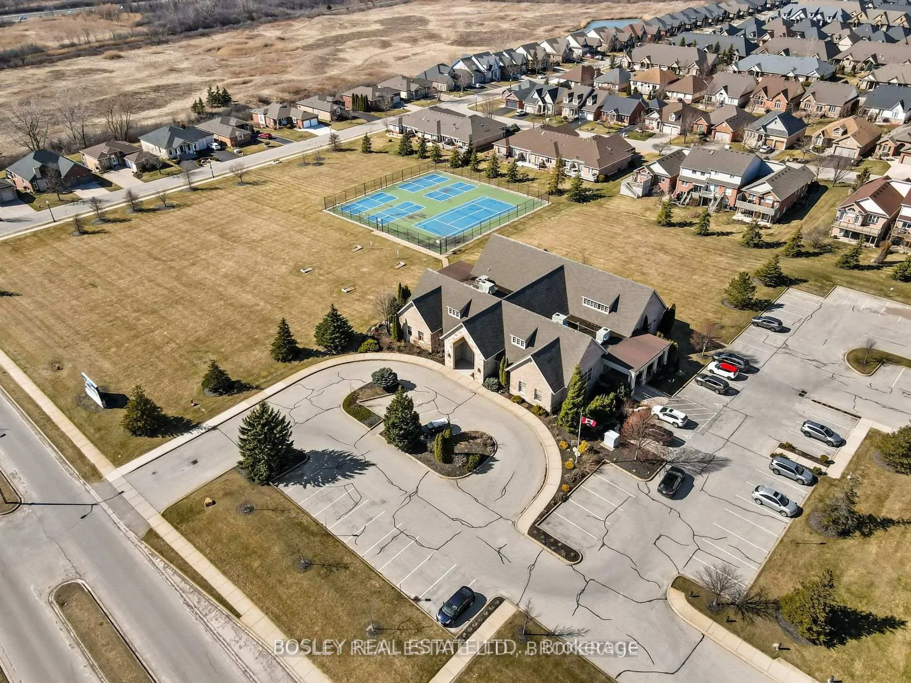 Photo 34 of 50 Aaron Trail, Welland, Hwy 406/Welland — HOMEH