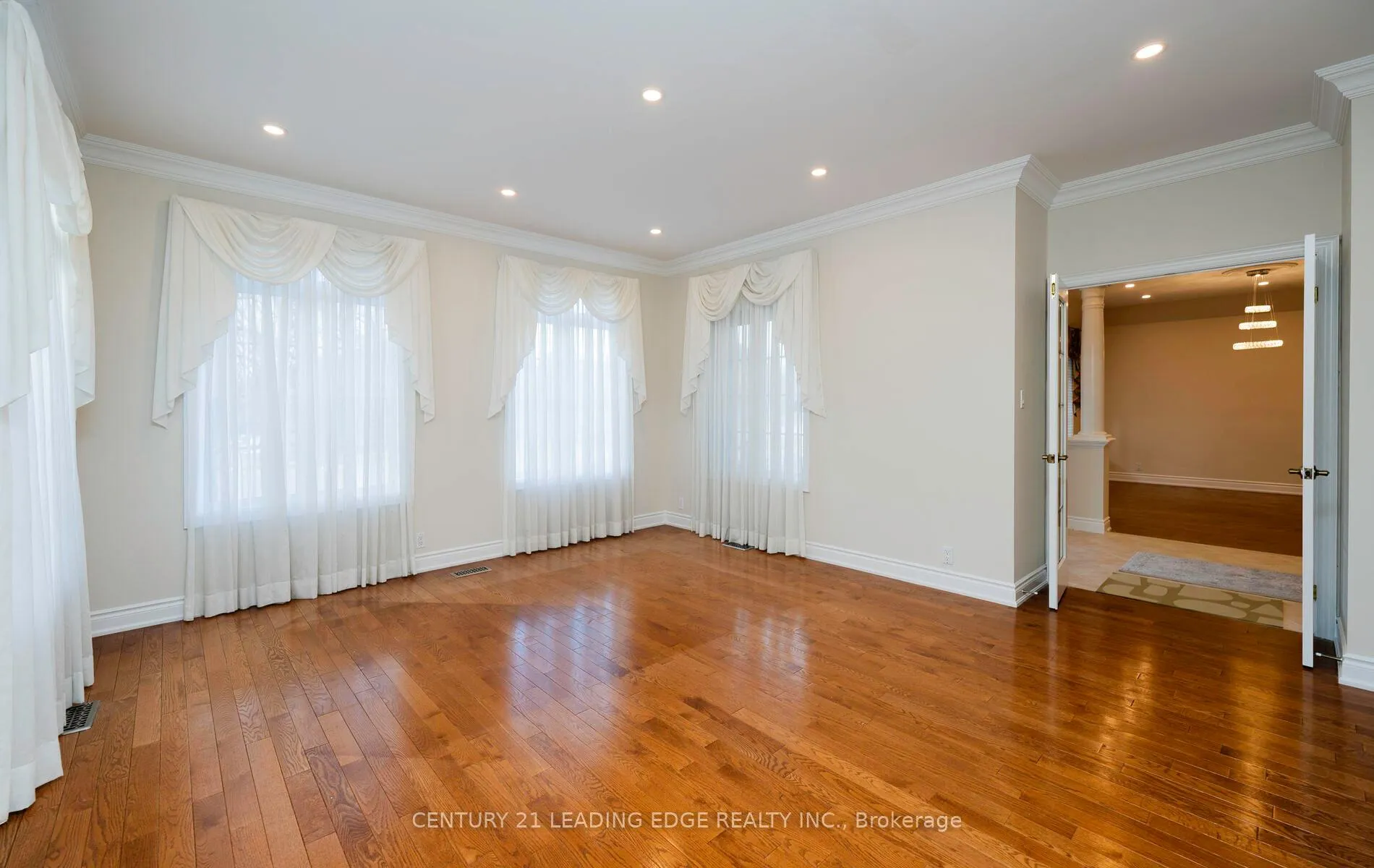 Photo 13 of 3675 Cochrane Street, Whitby, Williamsburg — HOMEH