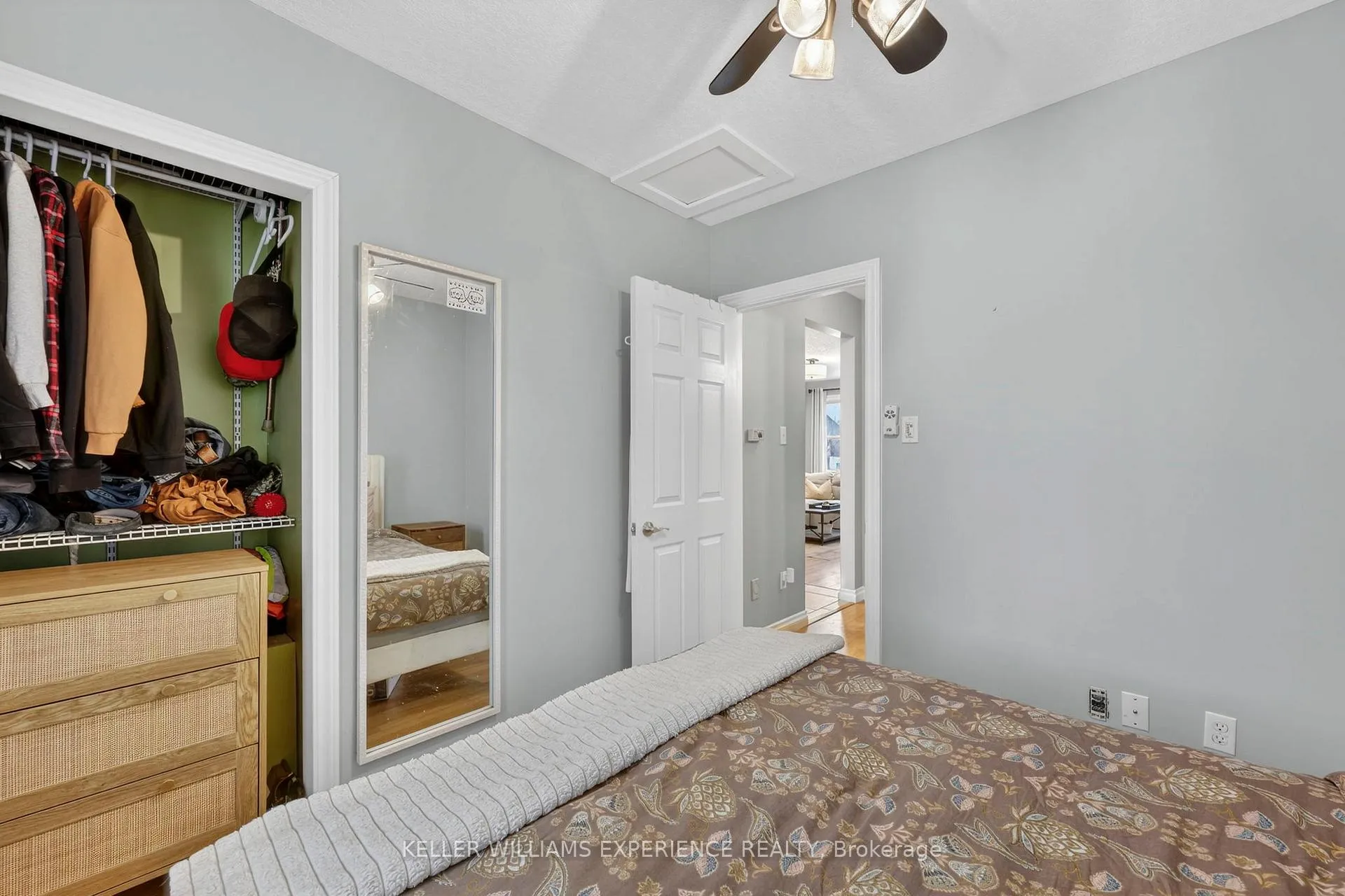 Photo 22 of 32 Henry Street, Barrie, Queen's Park — HOMEH