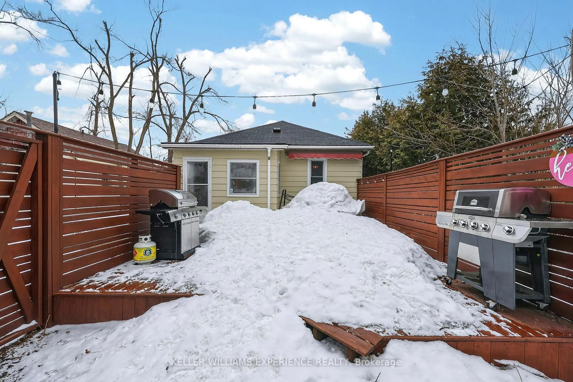 Photo 39 of 32 Henry Street, Barrie, Queen's Park — HOMEH