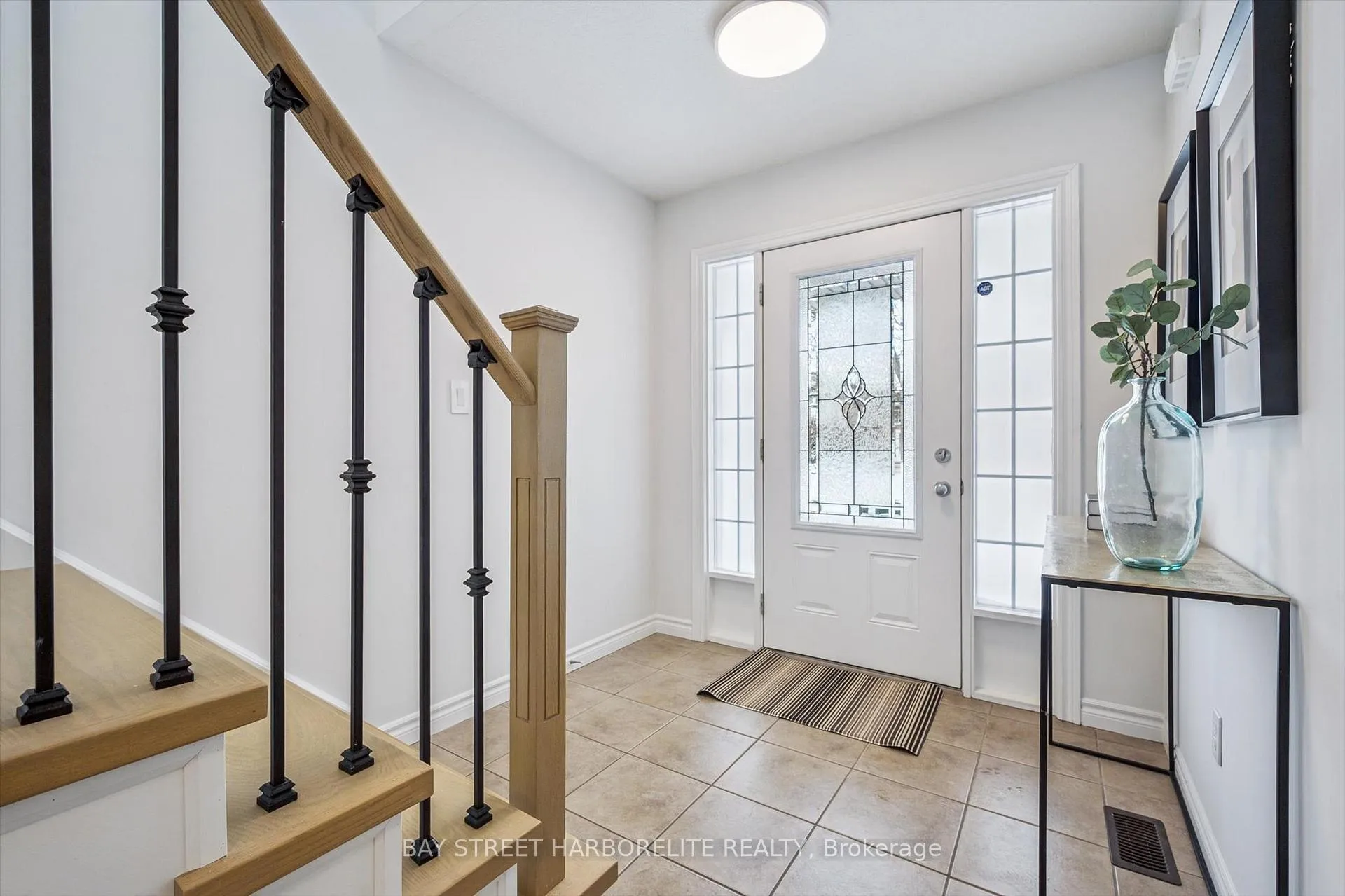 Photo 2 of 128 Clough Crescent, Guelph, Pineridge/Westminster Woods — HOMEH
