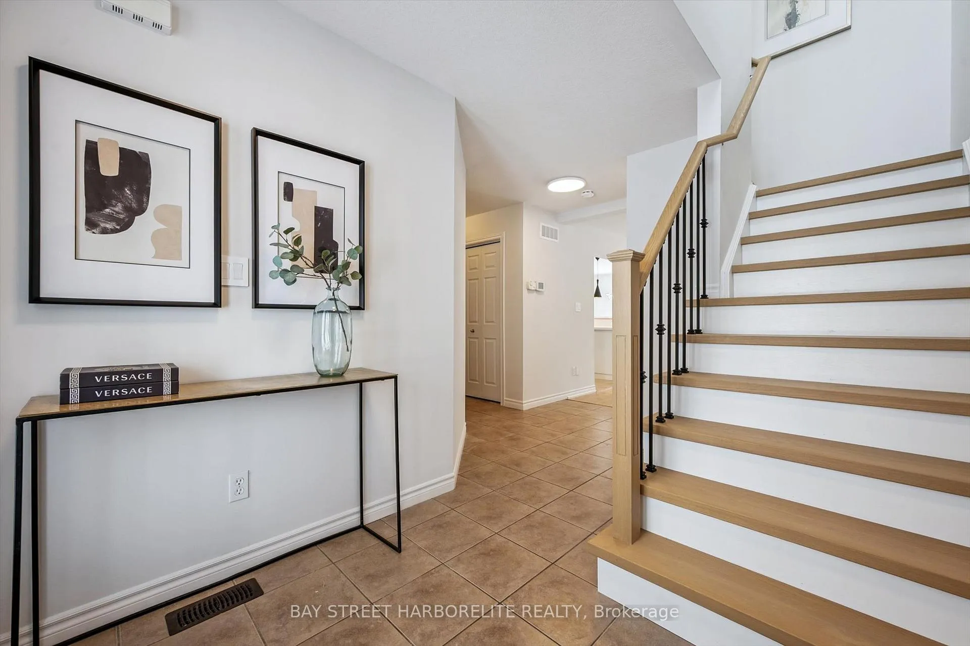 Photo 4 of 128 Clough Crescent, Guelph, Pineridge/Westminster Woods — HOMEH