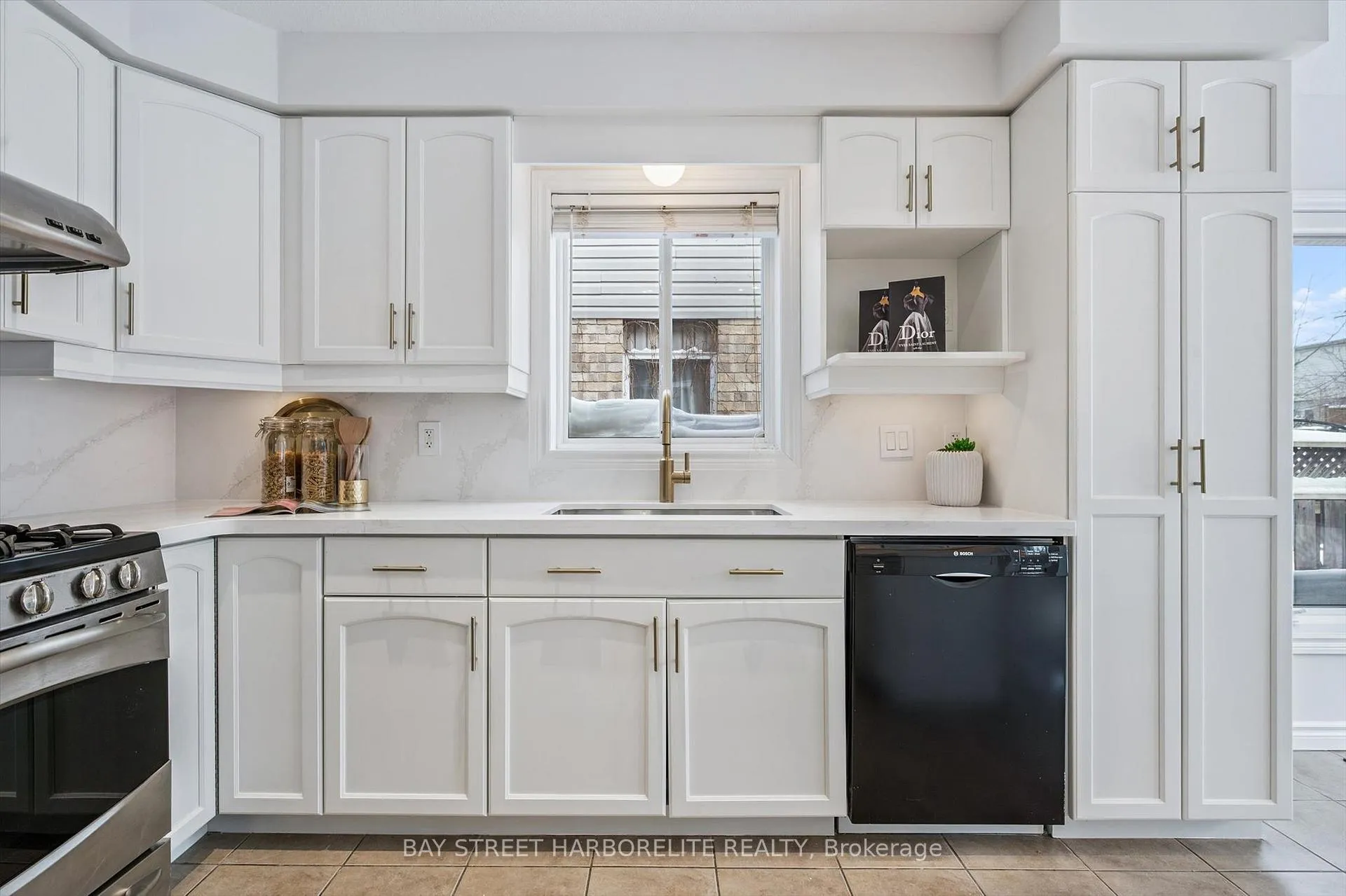 Photo 10 of 128 Clough Crescent, Guelph, Pineridge/Westminster Woods — HOMEH