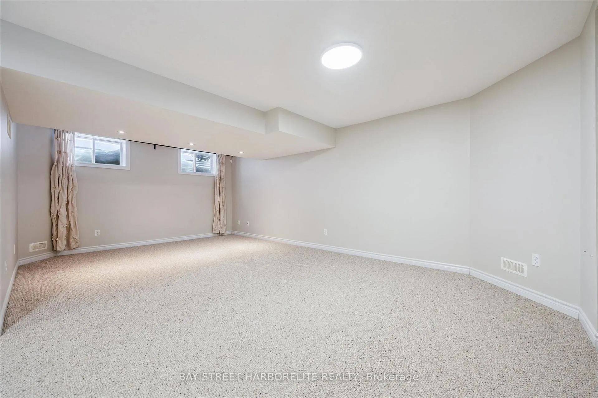 Photo 21 of 128 Clough Crescent, Guelph, Pineridge/Westminster Woods — HOMEH