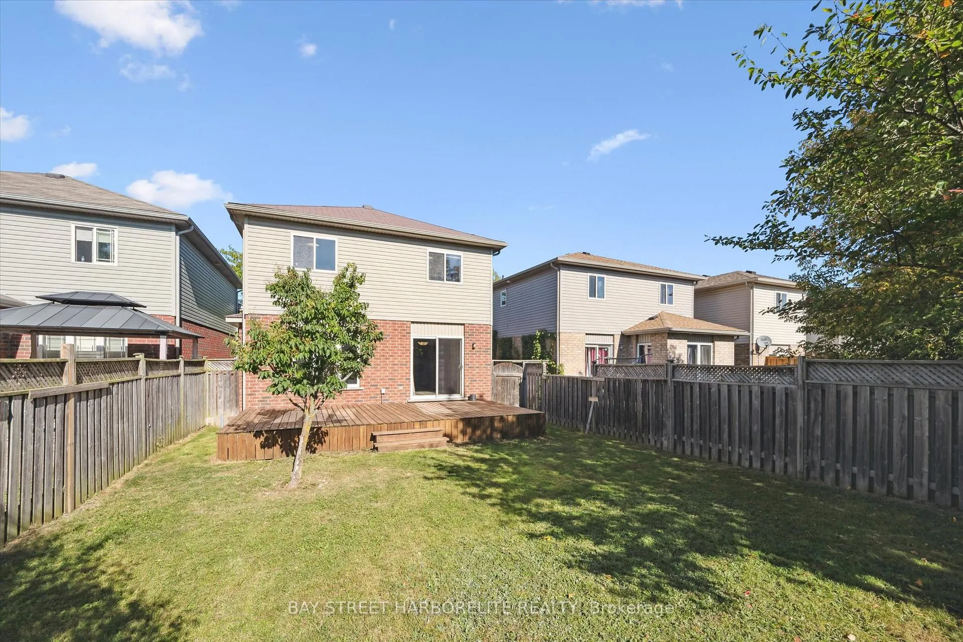 Photo 27 of 128 Clough Crescent, Guelph, Pineridge/Westminster Woods — HOMEH