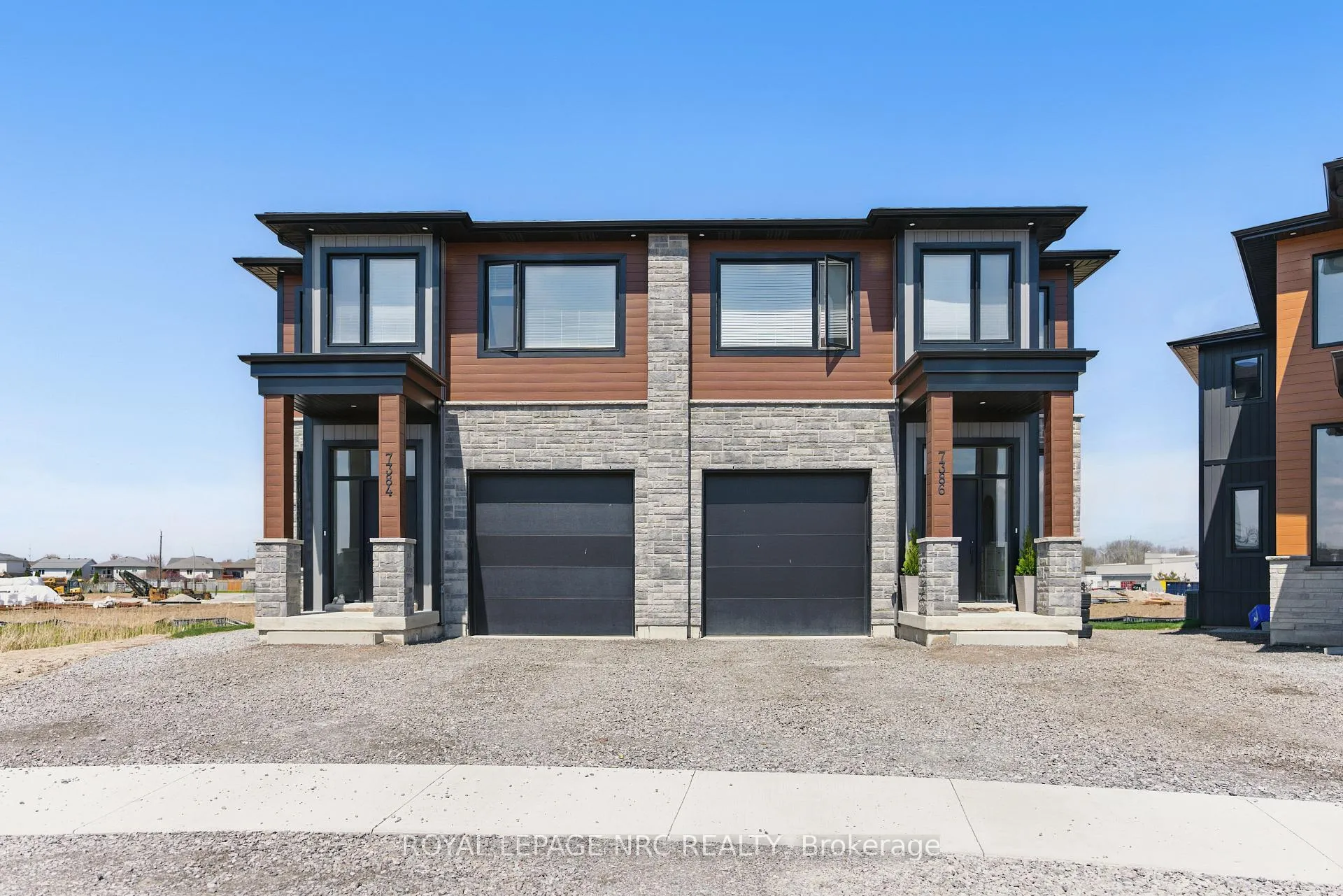Front of 7386 Splendour Drive