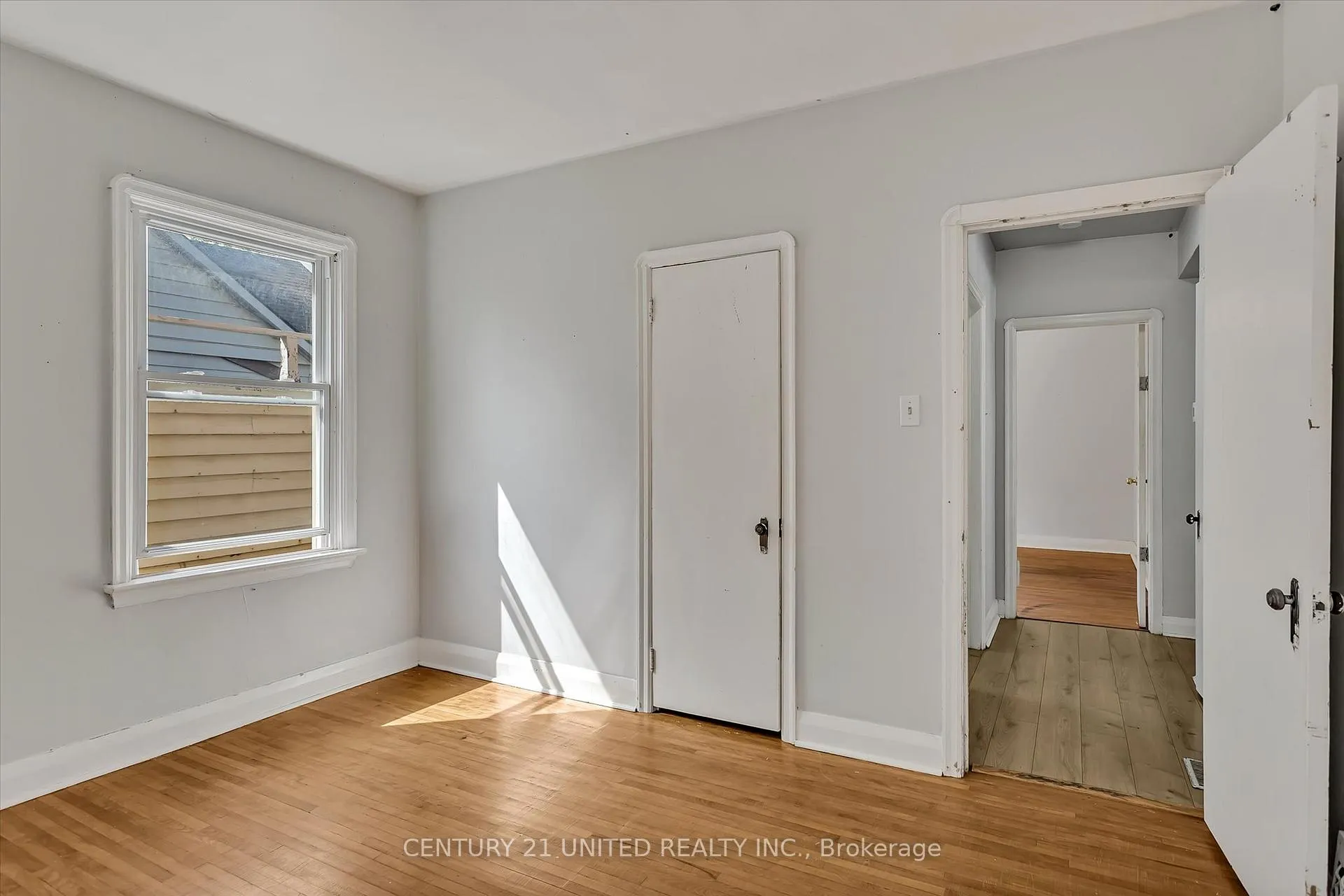 Photo 17 of 878 Chemong Road, Peterborough, Northcrest Ward 5 — HOMEH