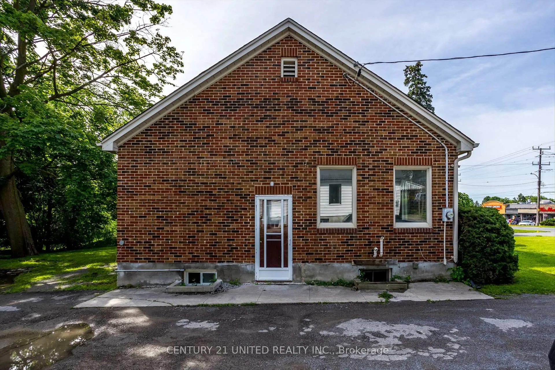 Photo 23 of 878 Chemong Road, Peterborough, Northcrest Ward 5 — HOMEH