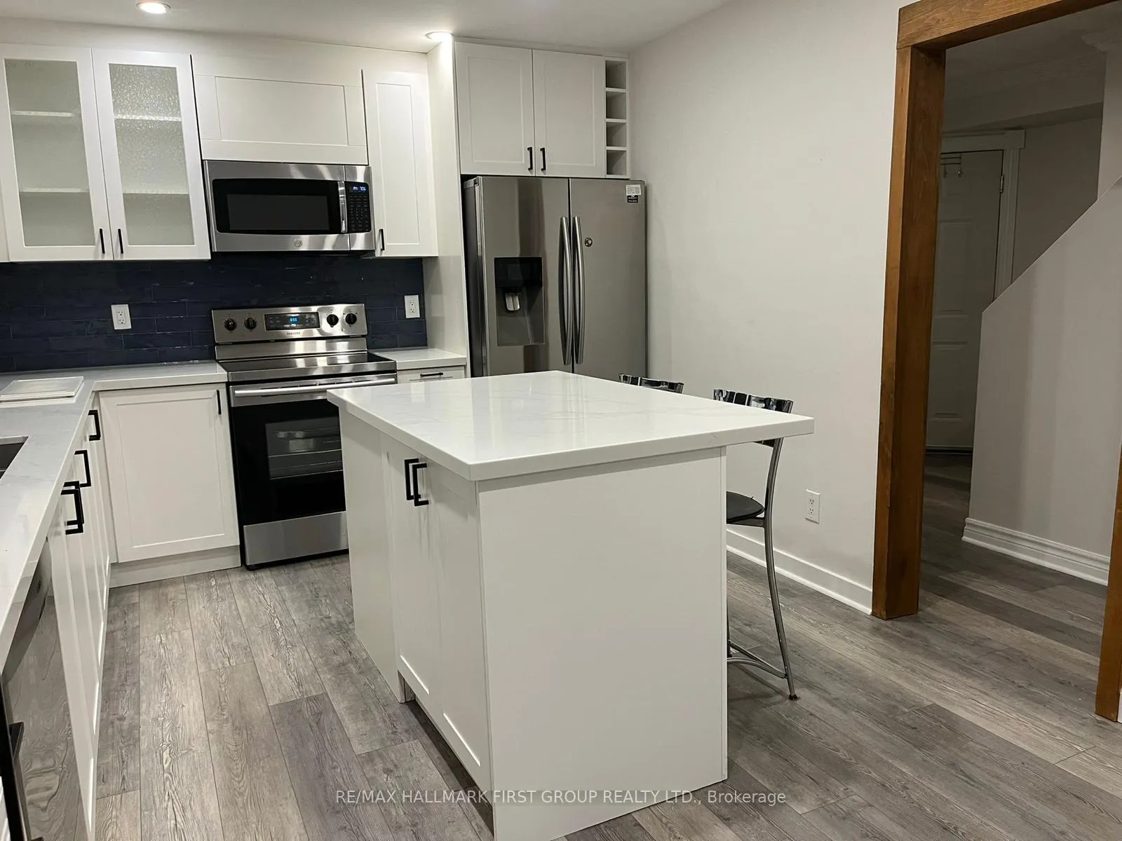 Front of Unit 141, 1010 Glen Street