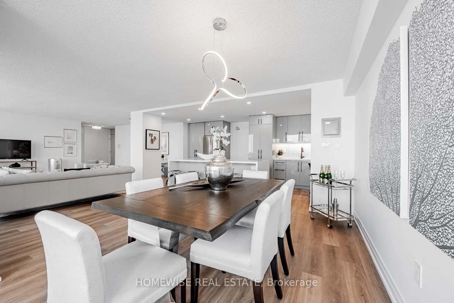 Photo 9 of Unit PH2903, 7 Jackes Avenue, Toronto, Rosedale-Moore Park — HOMEH