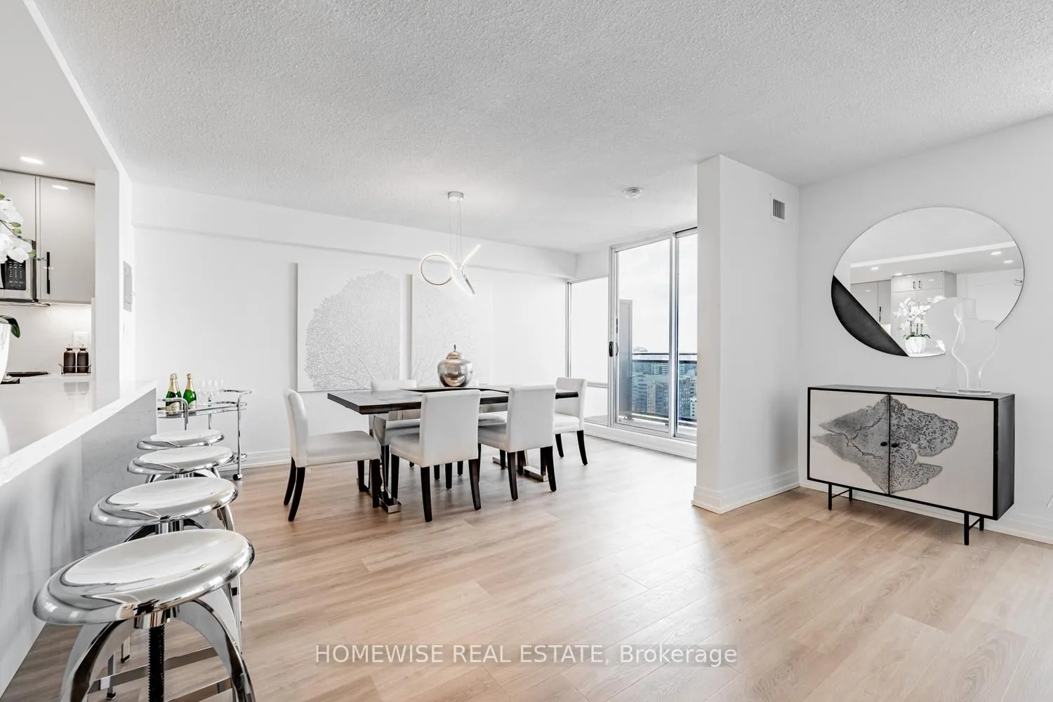 Photo 11 of Unit PH2903, 7 Jackes Avenue, Toronto, Rosedale-Moore Park — HOMEH