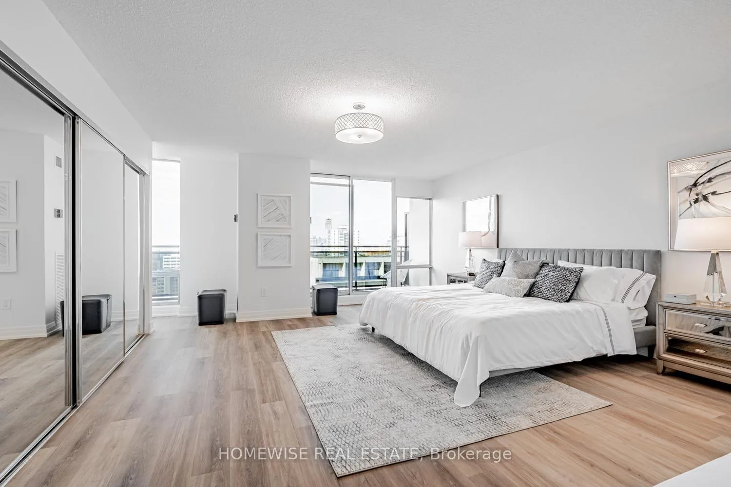 Photo 12 of Unit PH2903, 7 Jackes Avenue, Toronto, Rosedale-Moore Park — HOMEH