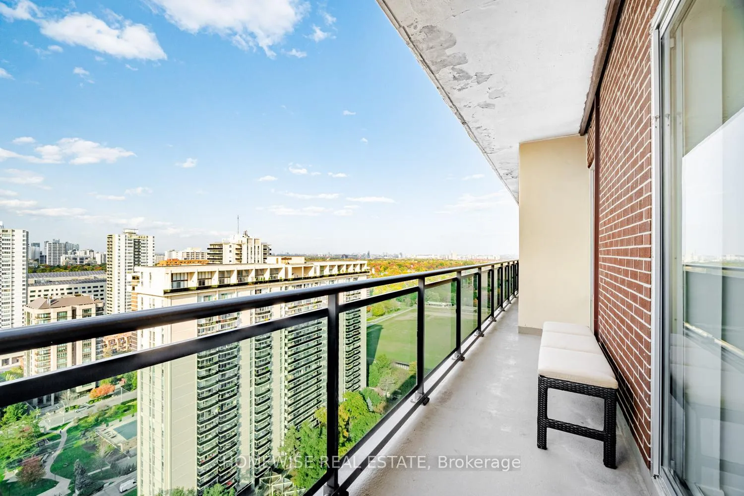 Photo 20 of Unit PH2903, 7 Jackes Avenue, Toronto, Rosedale-Moore Park — HOMEH