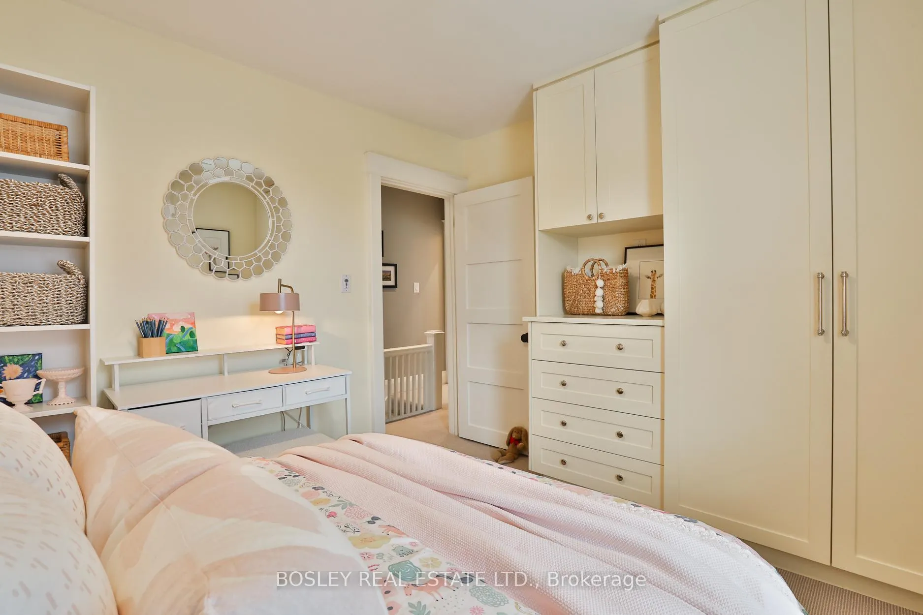 Photo 23 of 588 Merton Street, Toronto, Mount Pleasant East — HOMEH