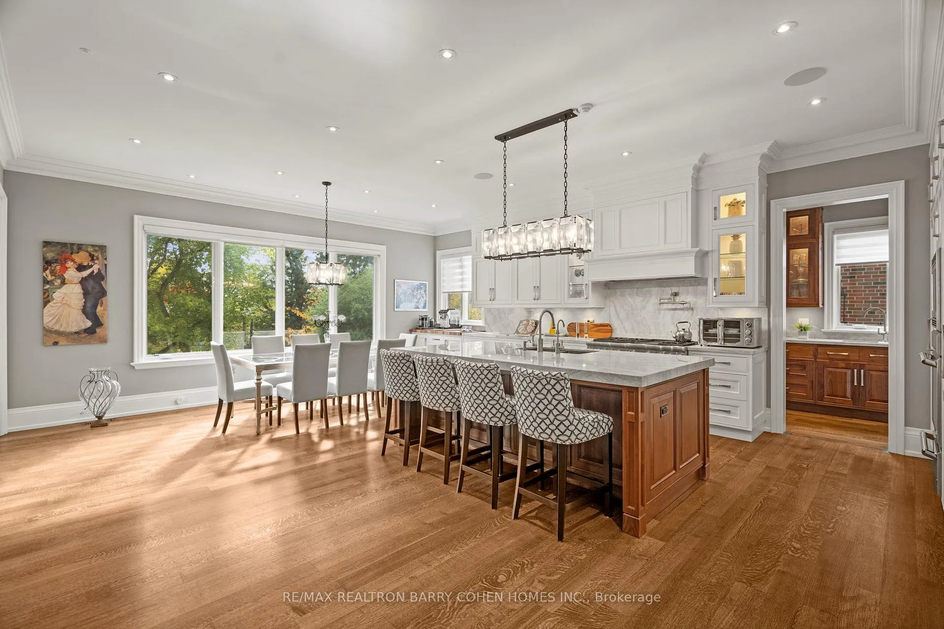 Photo 7 of 49 Gordon Road, North York, St. Andrew-Windfields — HOMEH