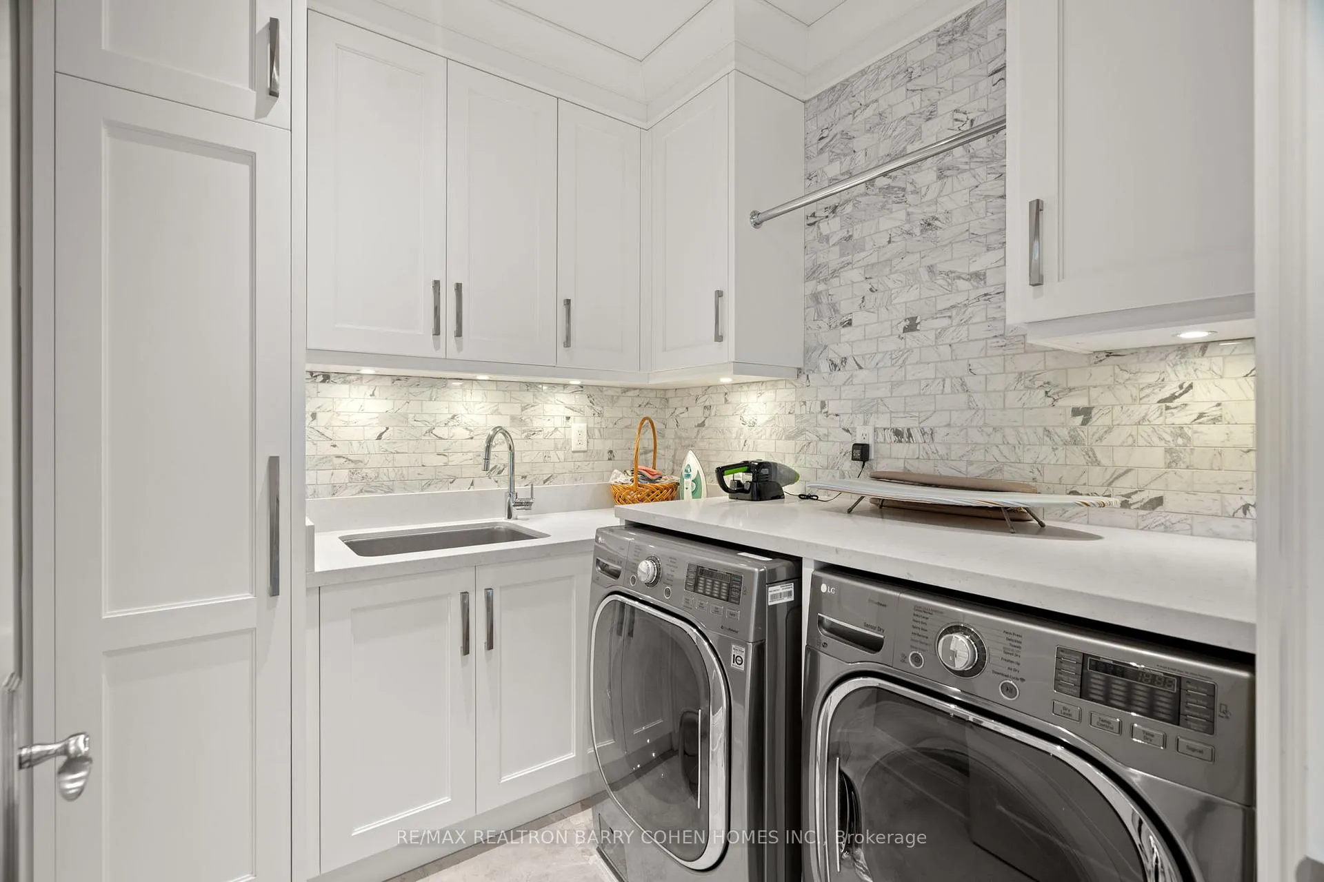 Photo 26 of 49 Gordon Road, North York, St. Andrew-Windfields — HOMEH