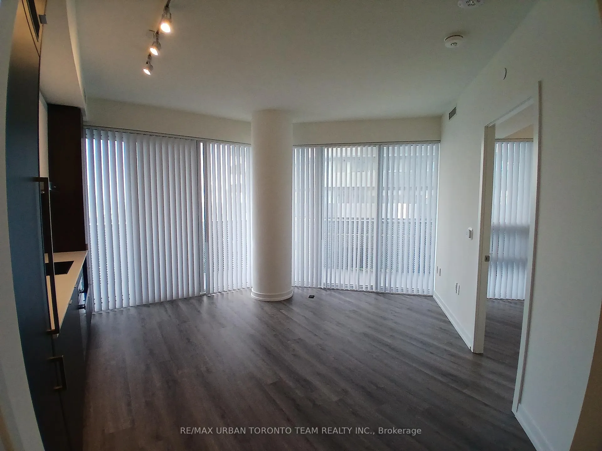 Photo 4 of Unit 7211, 138 Downes Street, Toronto, Waterfront Communities — HOMEH