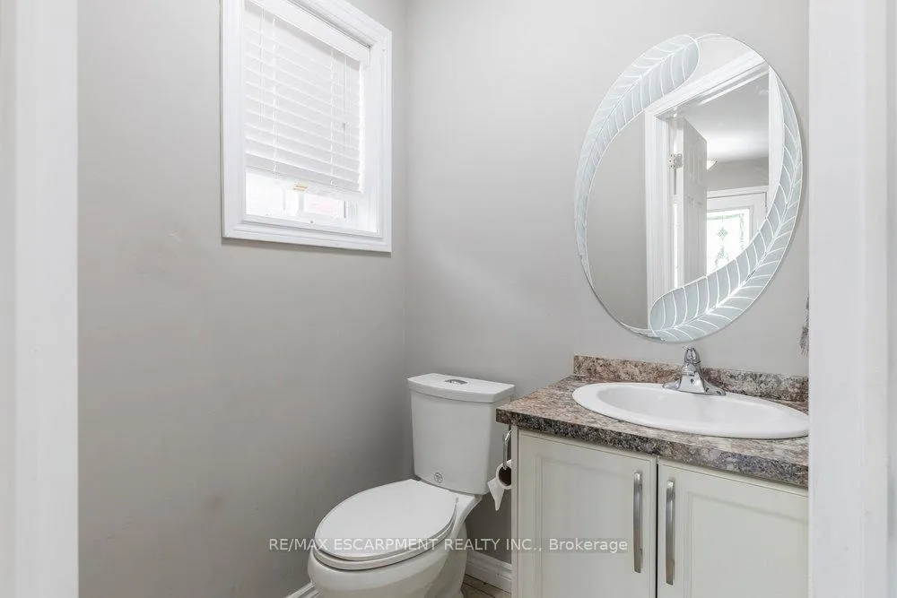 Photo 3 of 16 Avatar Place, Hamilton, Mount Hope — HOMEH