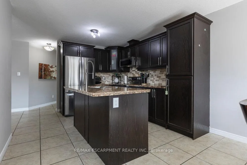Photo 12 of 16 Avatar Place, Hamilton, Mount Hope — HOMEH