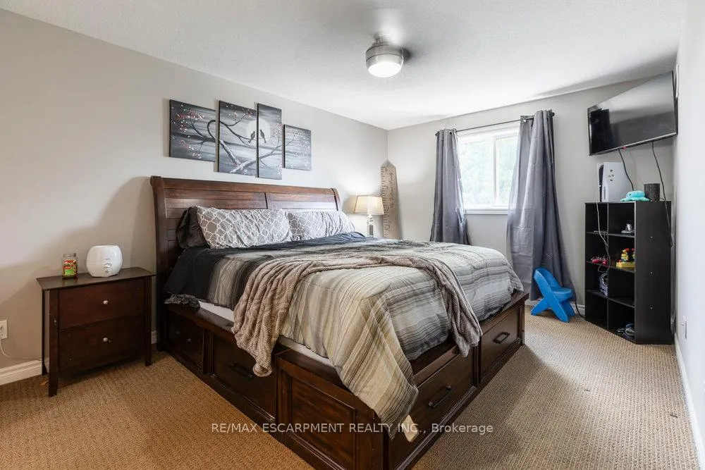 Photo 15 of 16 Avatar Place, Hamilton, Mount Hope — HOMEH