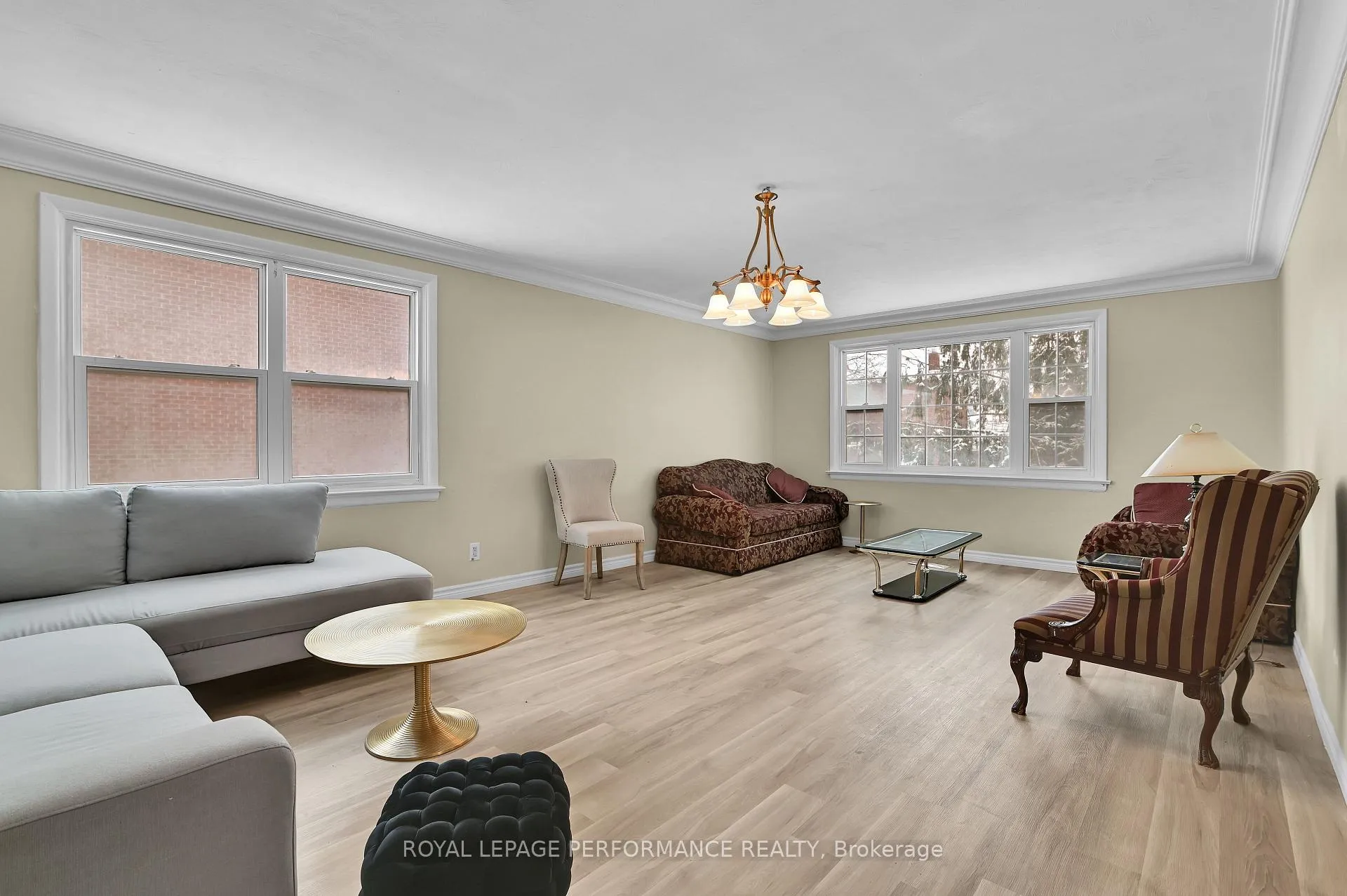 Photo 4 of Unit #2, 474 Vernon Avenue, Ottawa, Castle Heights — HOMEH