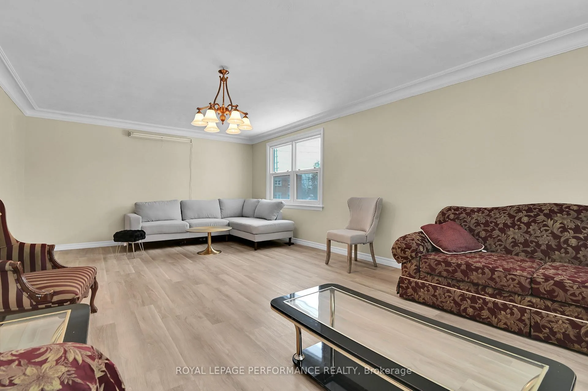Photo 7 of Unit #2, 474 Vernon Avenue, Ottawa, Castle Heights — HOMEH