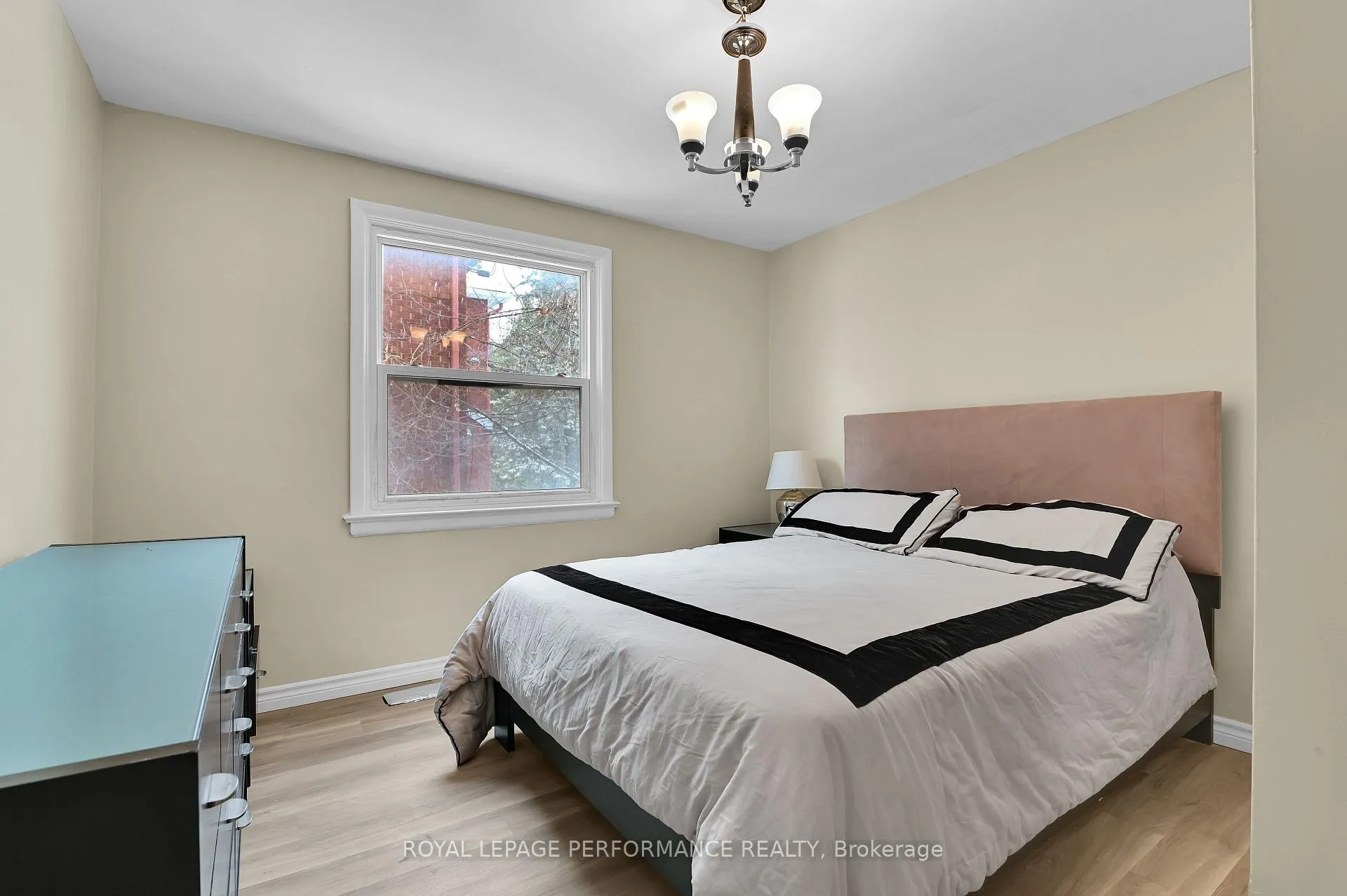 Photo 14 of Unit #2, 474 Vernon Avenue, Ottawa, Castle Heights — HOMEH