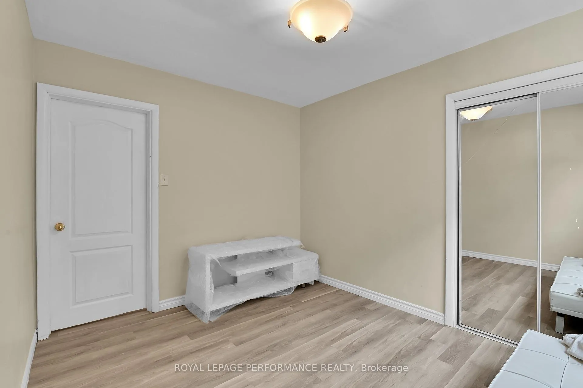 Photo 17 of Unit #2, 474 Vernon Avenue, Ottawa, Castle Heights — HOMEH