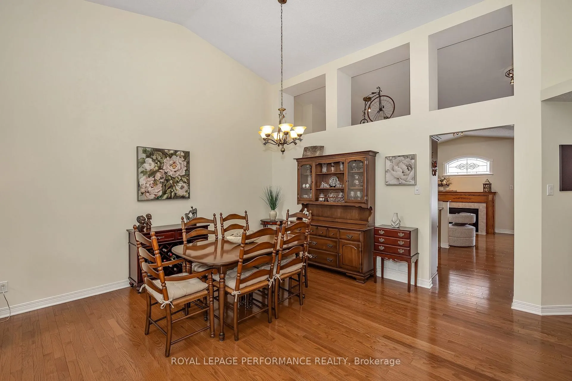 Photo 7 of 49 Peregrine Crescent, Ottawa, Kanata - Bridlewood — HOMEH