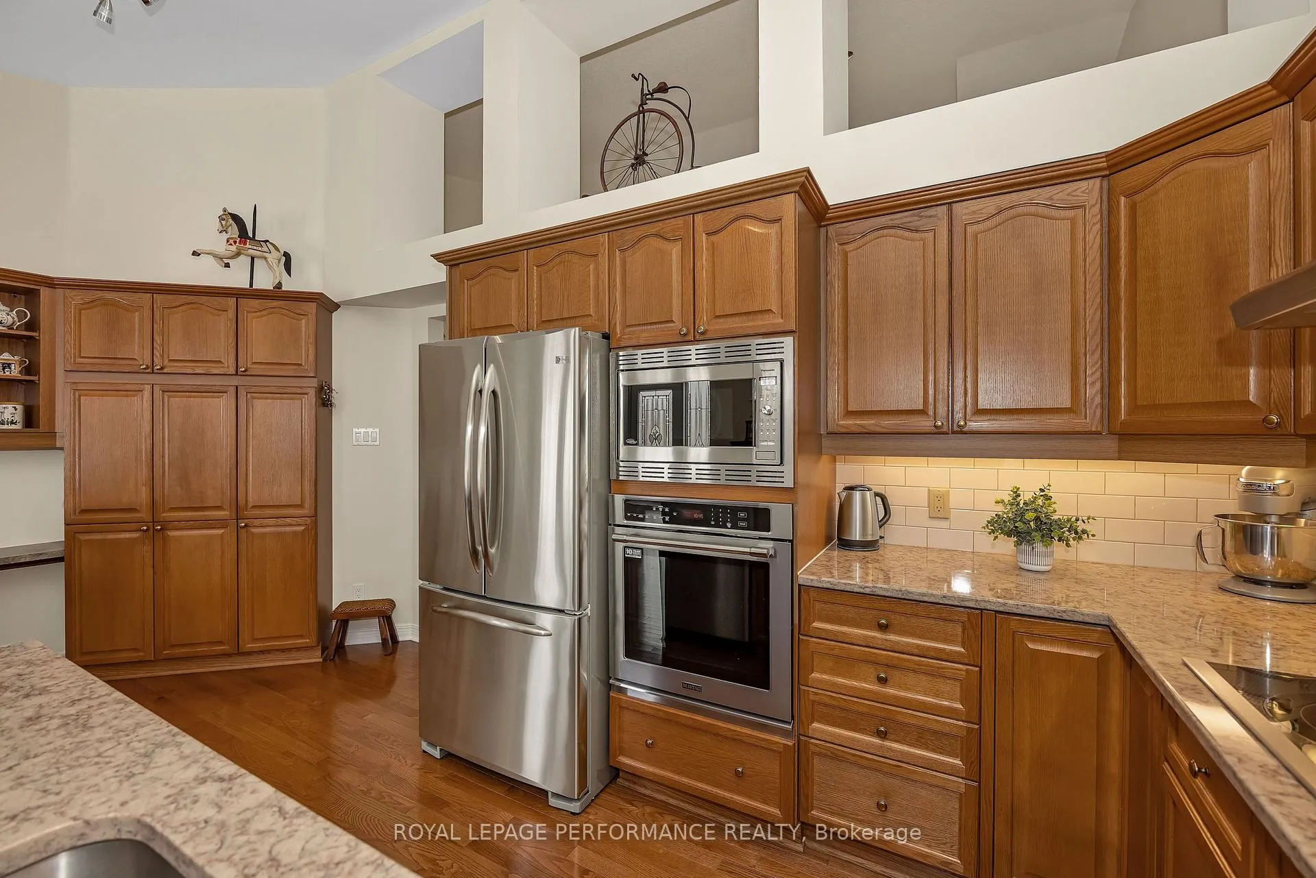 Photo 12 of 49 Peregrine Crescent, Ottawa, Kanata - Bridlewood — HOMEH