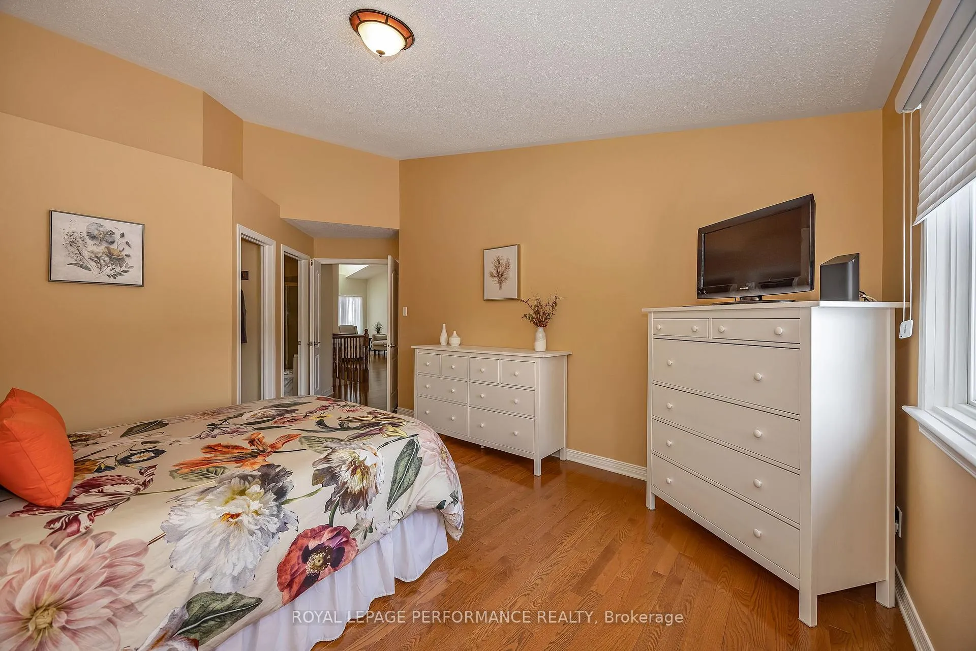 Photo 15 of 49 Peregrine Crescent, Ottawa, Kanata - Bridlewood — HOMEH