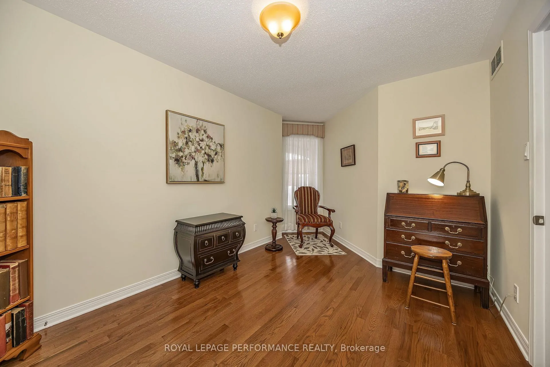 Photo 18 of 49 Peregrine Crescent, Ottawa, Kanata - Bridlewood — HOMEH