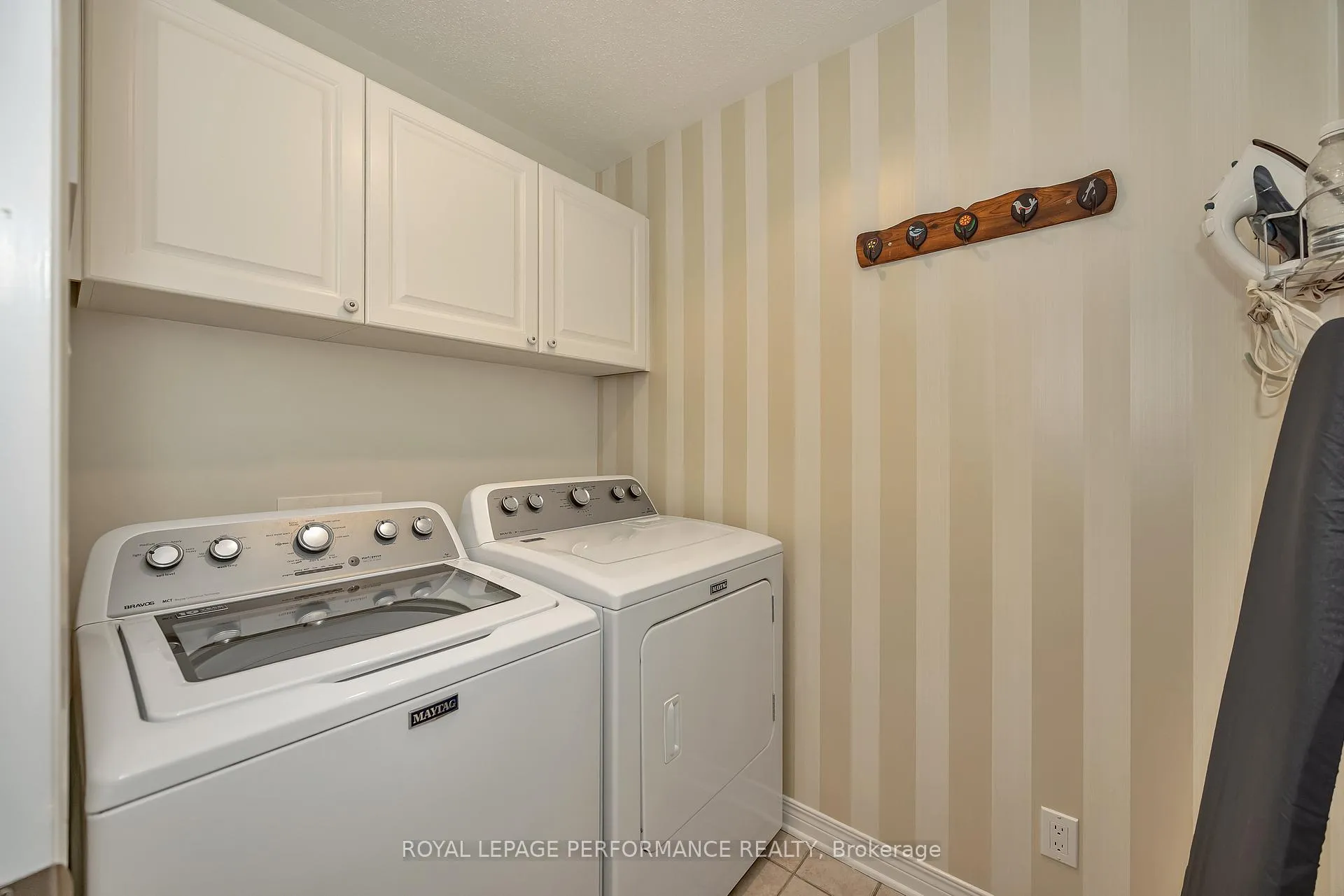 Photo 21 of 49 Peregrine Crescent, Ottawa, Kanata - Bridlewood — HOMEH