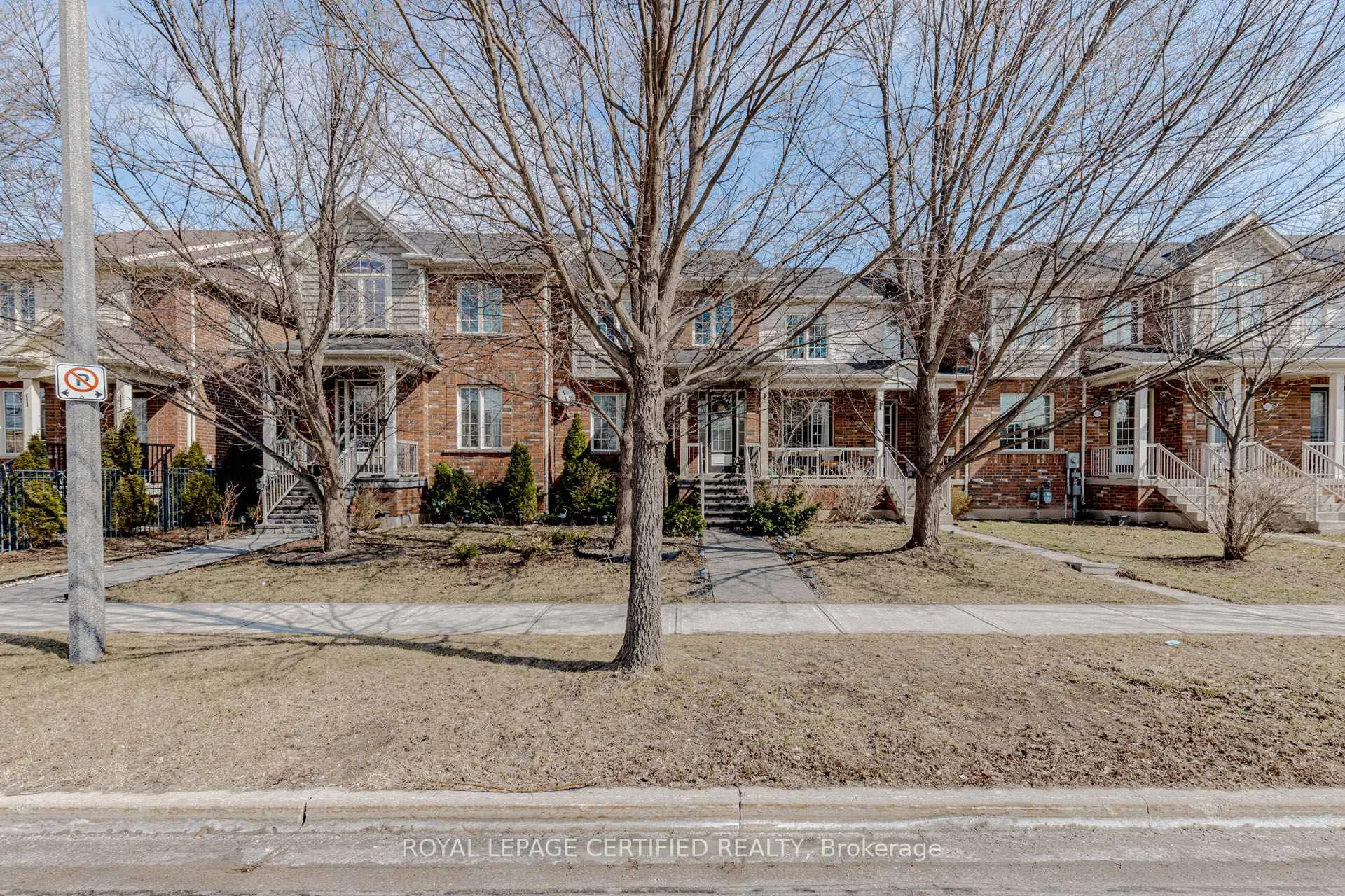 Photo 1 of 2509 Postmaster Drive, Oakville, Westmount — HOMEH