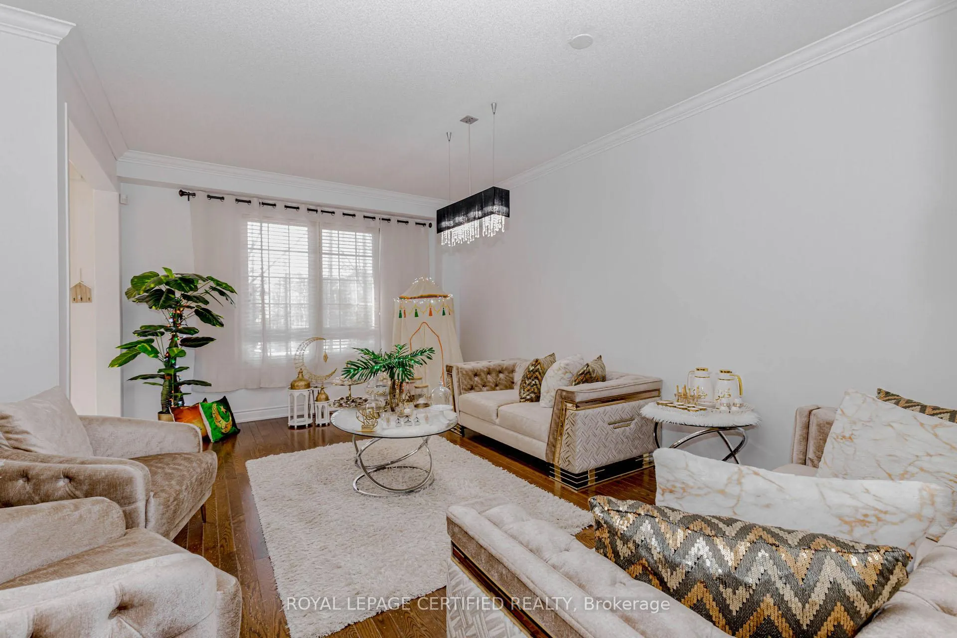 Photo 6 of 2509 Postmaster Drive, Oakville, Westmount — HOMEH
