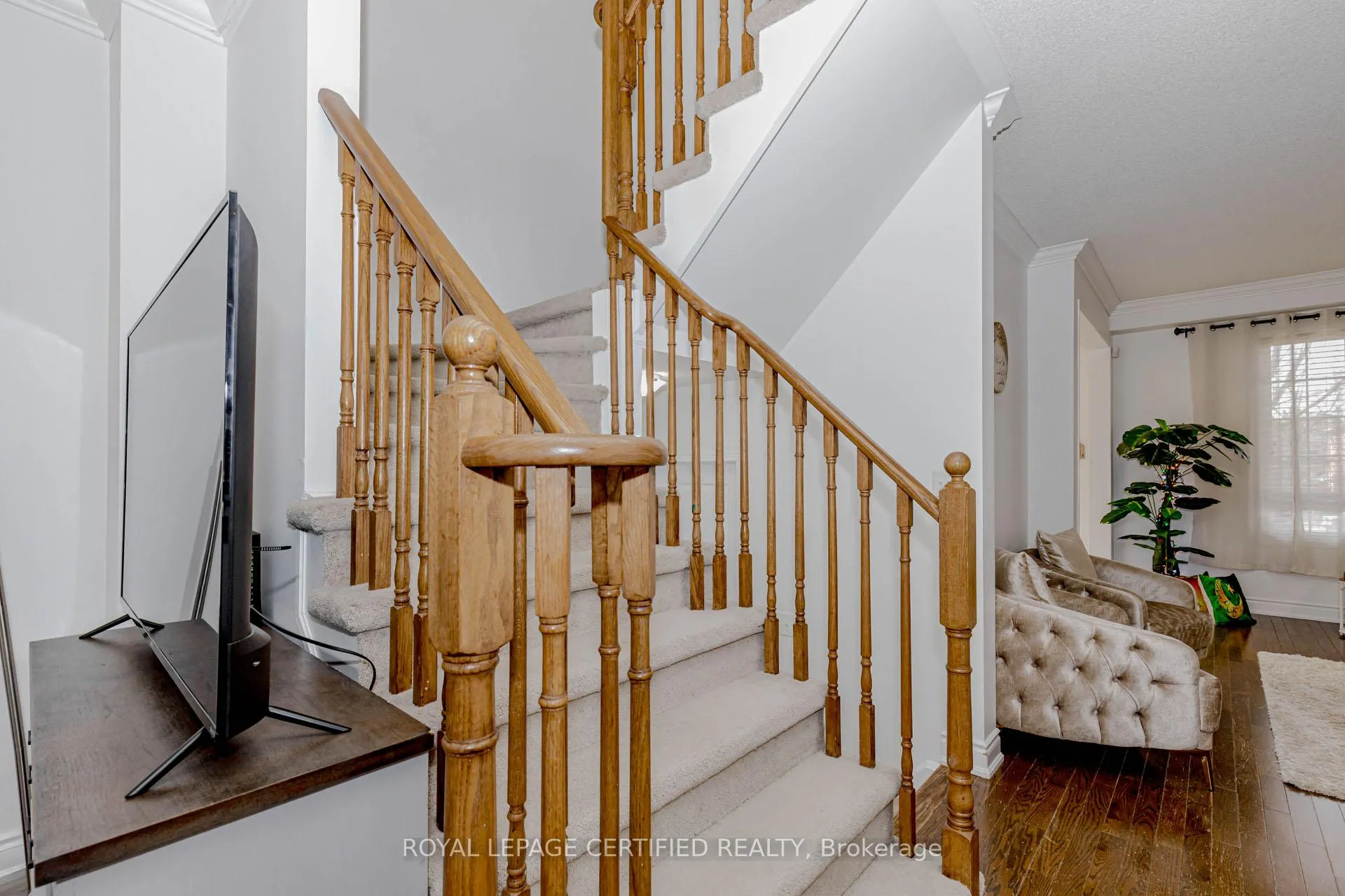 Photo 10 of 2509 Postmaster Drive, Oakville, Westmount — HOMEH