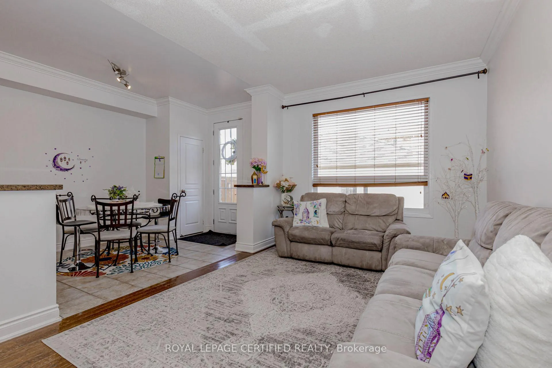 Photo 12 of 2509 Postmaster Drive, Oakville, Westmount — HOMEH